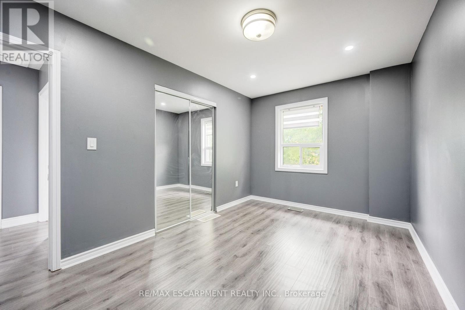 Photo 40 of 61 Clarence Street, Brampton ON