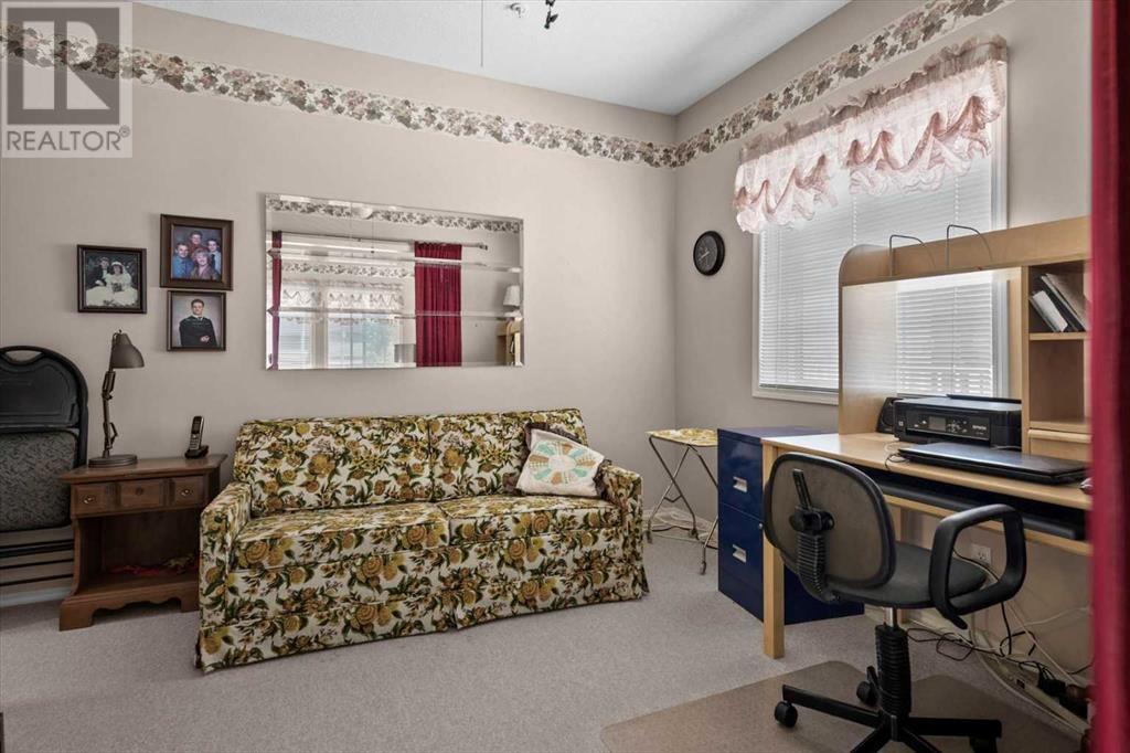 Single Family House for Sale in    Street SW Glenbrook Calgary 