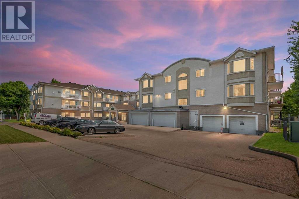 Single Family House for Sale in    Street SW Glenbrook Calgary 