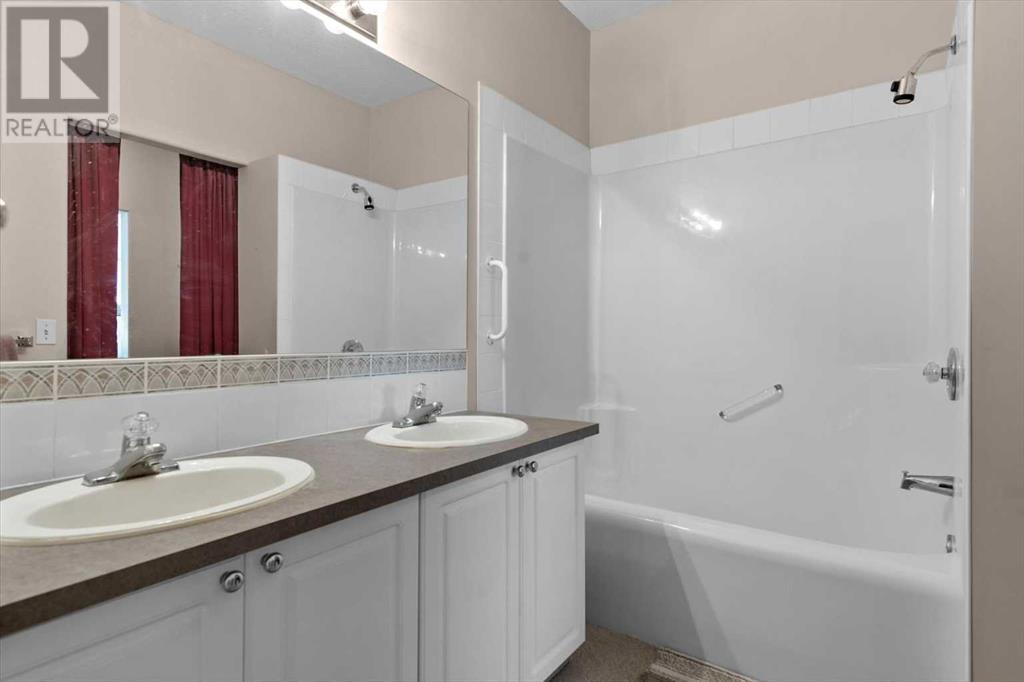 Single Family House for Sale in    Street SW Glenbrook Calgary 