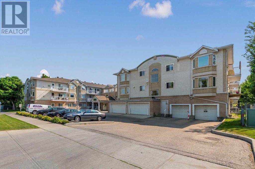 Single Family House for Sale in    Street SW Glenbrook Calgary 