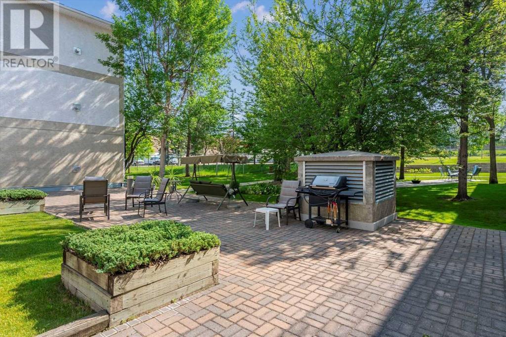 Single Family House for Sale in    Street SW Glenbrook Calgary 
