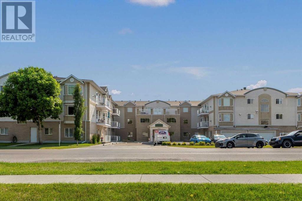 Single Family House for Sale in    Street SW Glenbrook Calgary 