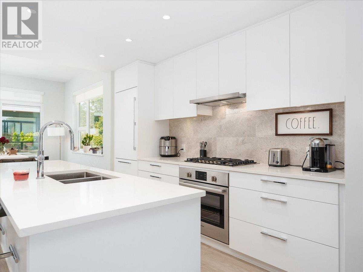 Photo 16 of 13 2728 Acadia Road, Vancouver BC