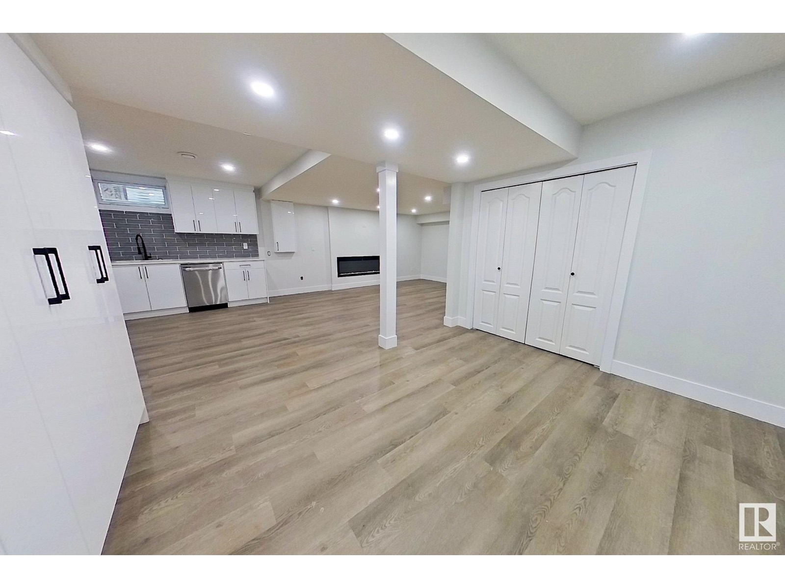 Photo 29 of 18927 95 A Av Nw, Edmonton AB