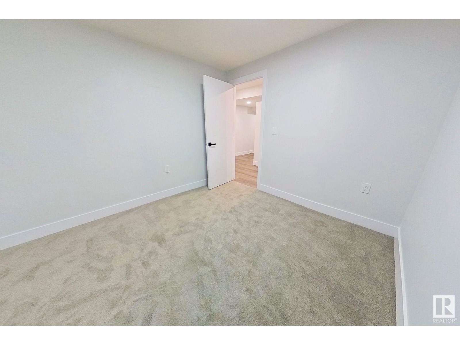 Photo 47 of 18927 95 A Av Nw, Edmonton AB