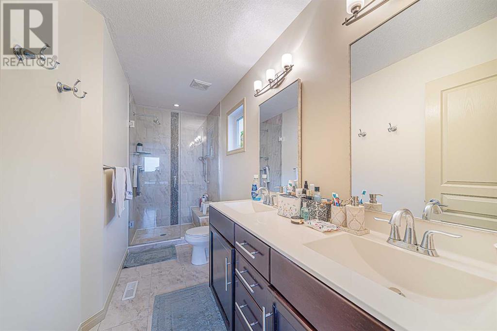 Single Family House for Sale in  Sherwood Boulevard NW Sherwood Calgary 