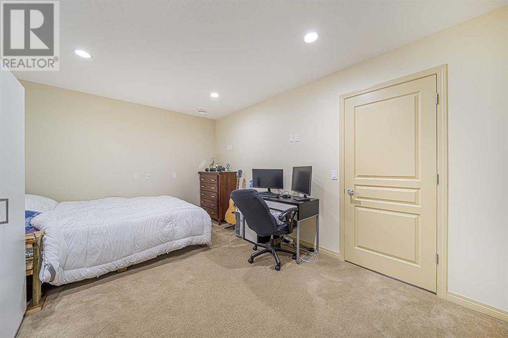 Single Family House for Sale in  Sherwood Boulevard NW Sherwood Calgary 