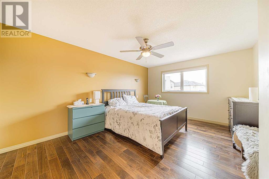 Single Family House for Sale in  Sherwood Boulevard NW Sherwood Calgary 