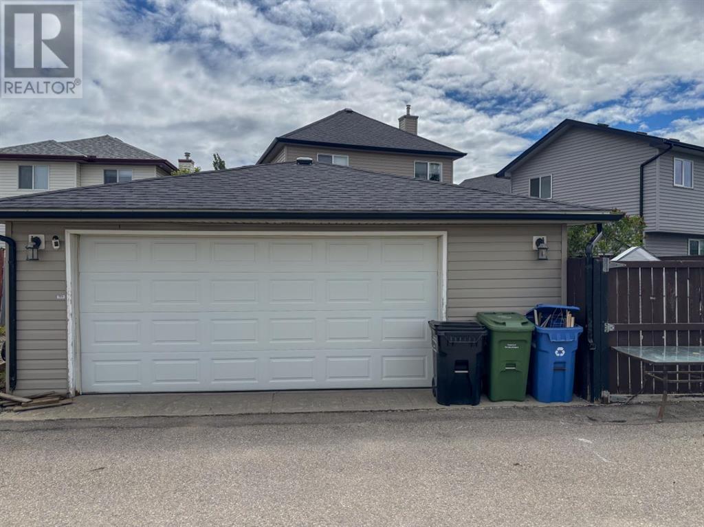 Single Family House for Sale in  Citadel Mesa Close NW Citadel Calgary 