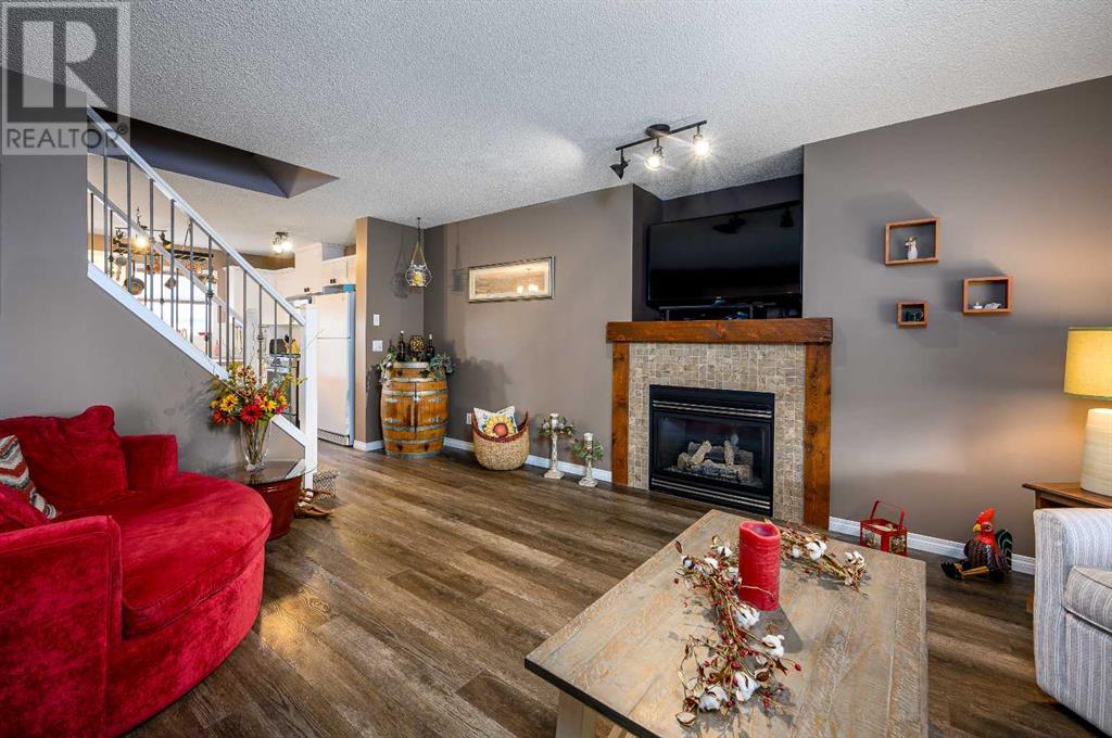 Single Family House for Sale in  Citadel Mesa Close NW Citadel Calgary 