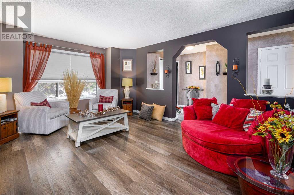 Single Family House for Sale in  Citadel Mesa Close NW Citadel Calgary 