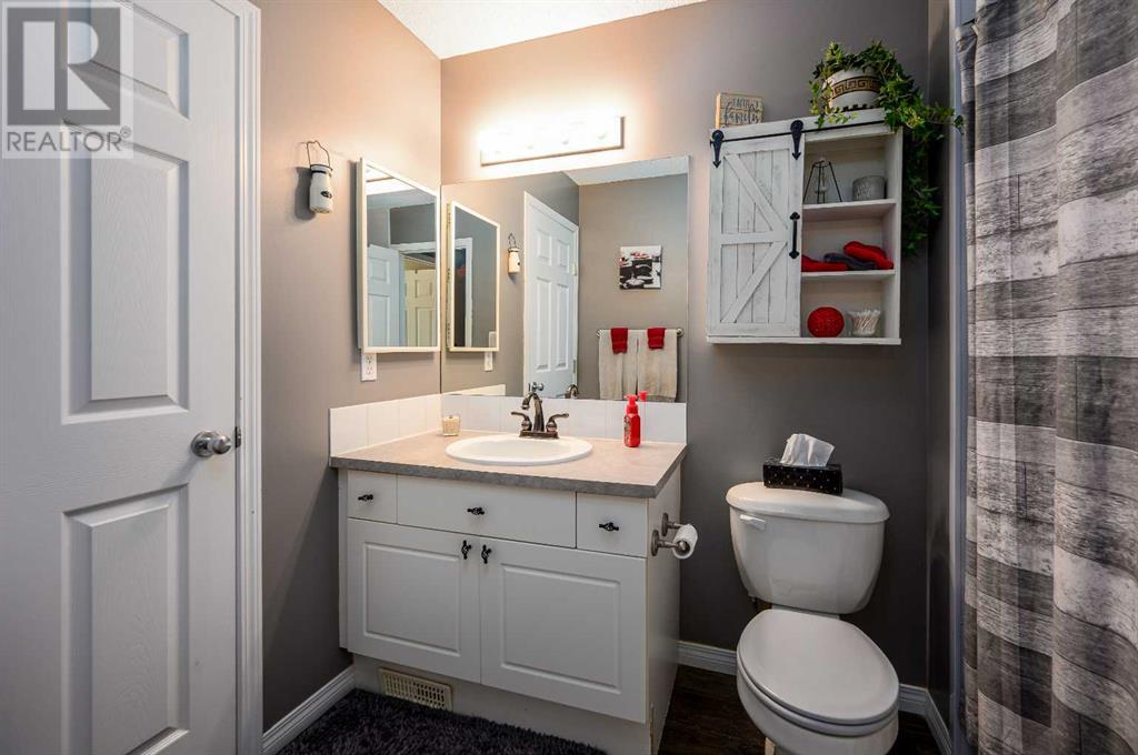 Single Family House for Sale in  Citadel Mesa Close NW Citadel Calgary 