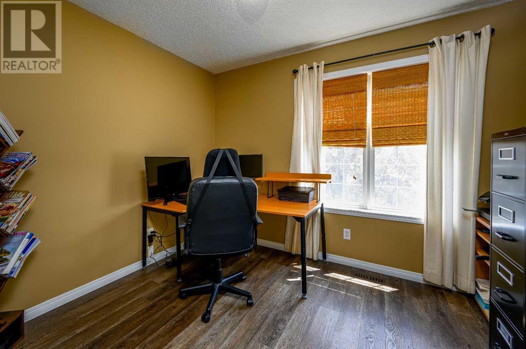 Single Family House for Sale in  Citadel Mesa Close NW Citadel Calgary 