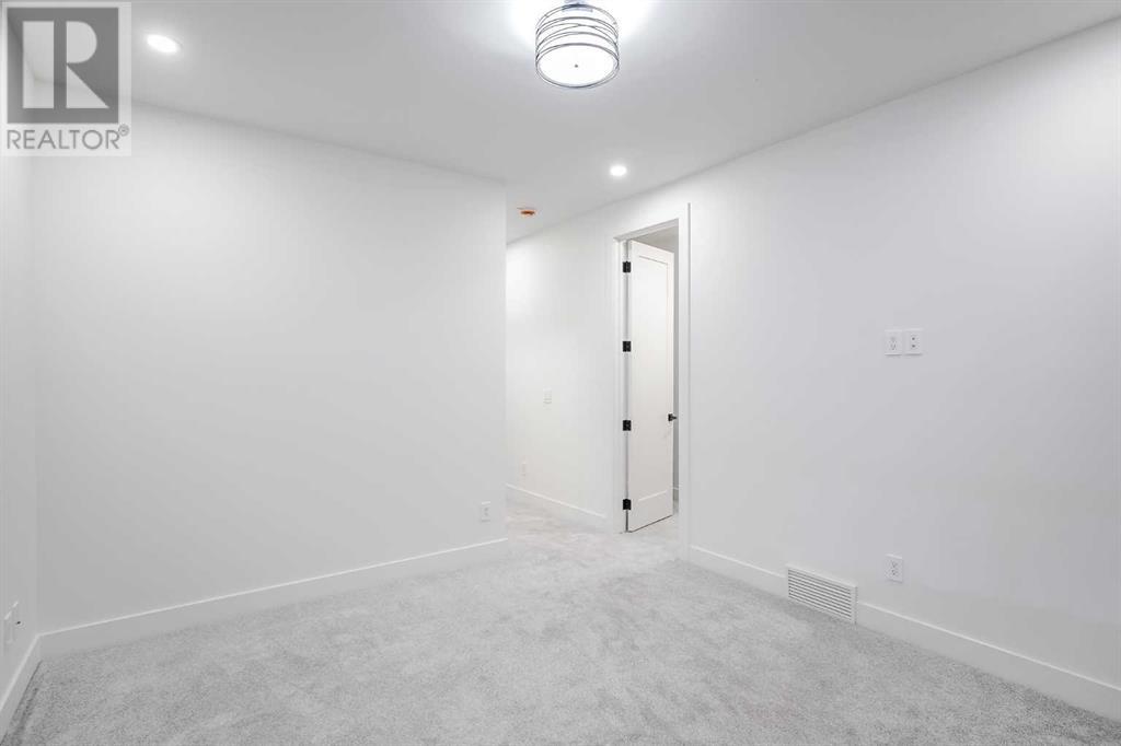 Single Family House for Sale in   Avenue NW Mount Pleasant Calgary 