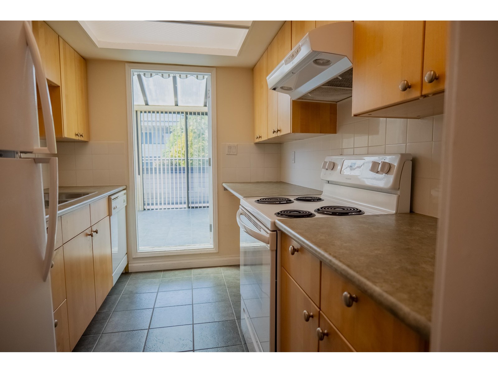 1469 MERKLIN STREET, White Rock