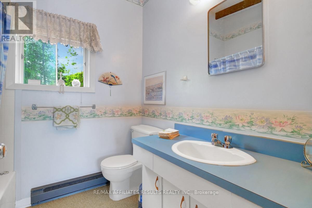 Photo 26 of 2130 B River Road, Mcnab Braeside ON