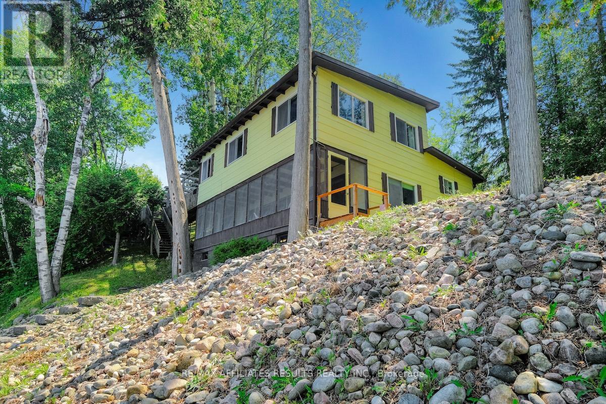 Photo 13 of 2130 B River Road, Mcnab Braeside ON