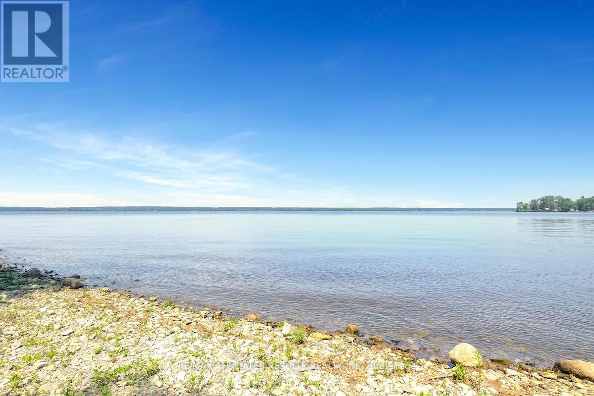 Photo 16 of 2130 B River Road, Mcnab Braeside ON