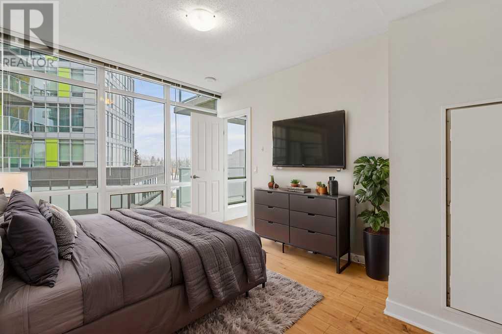 Single Family House High rise for Sale in   Brentwood Common NW Brentwood Calgary 