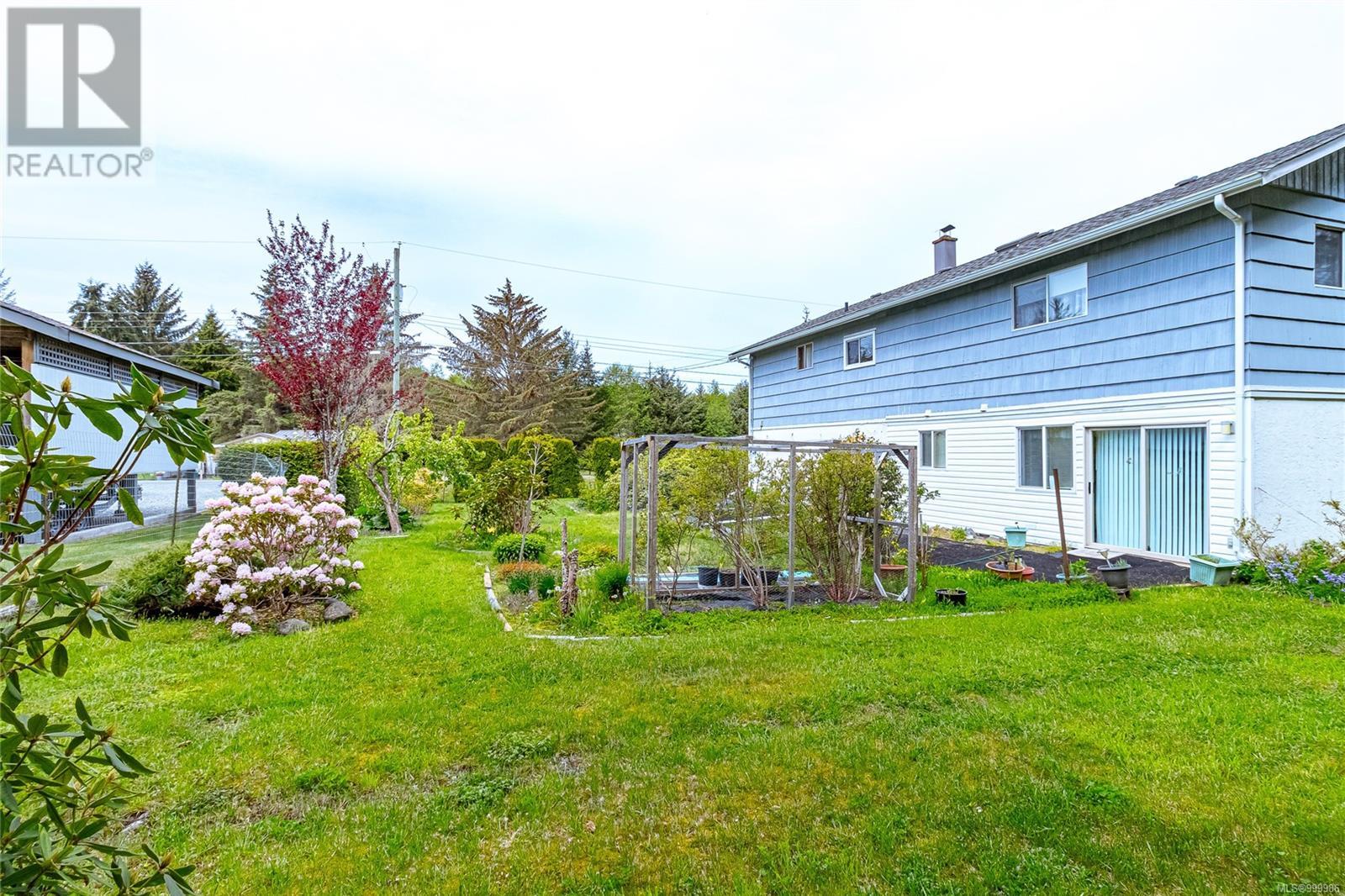 Photo 30 of 253 Hembrough Rd, Bowser BC