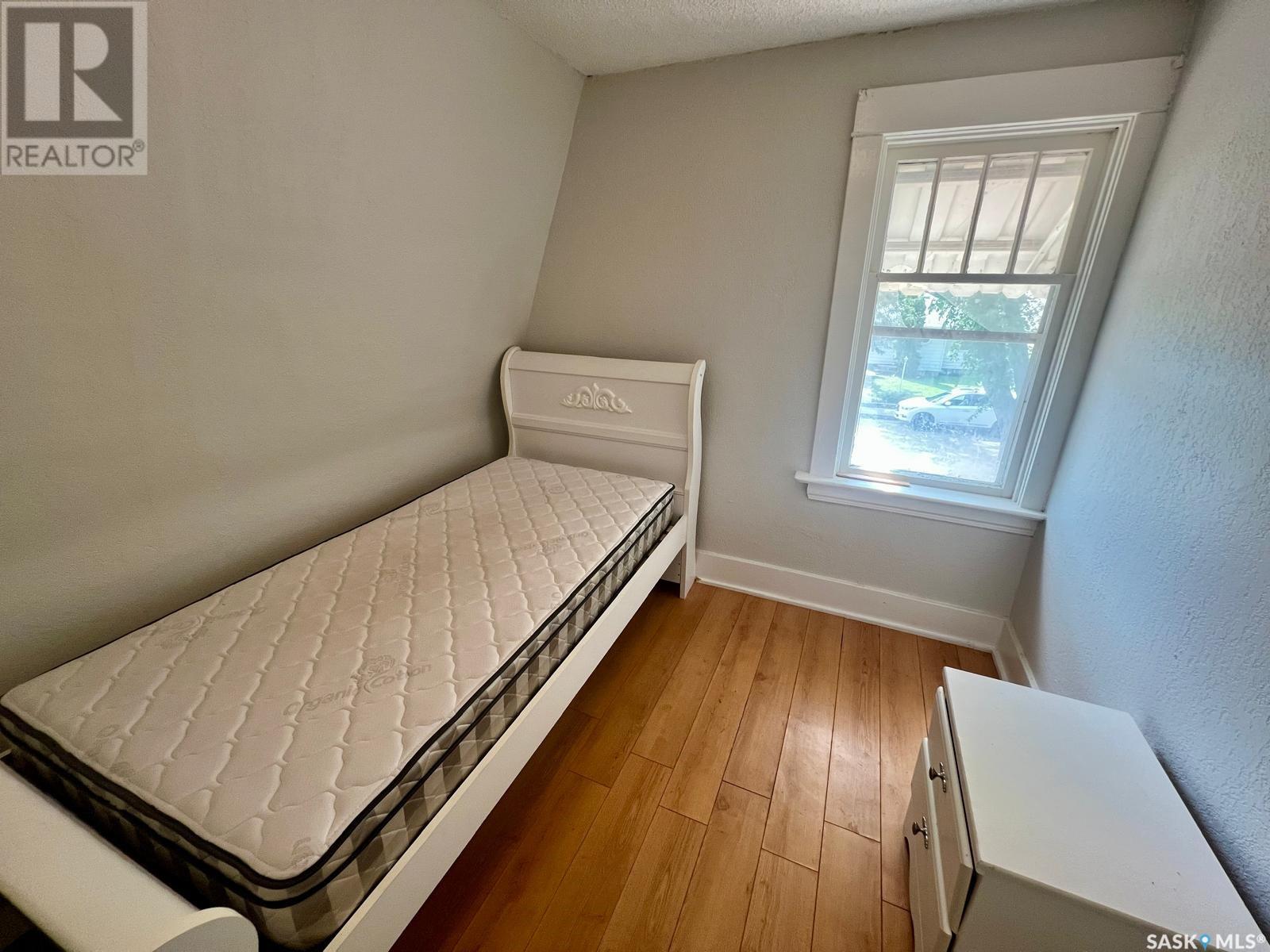 Photo 7 of 1153 Elphinstone Street, Regina SK