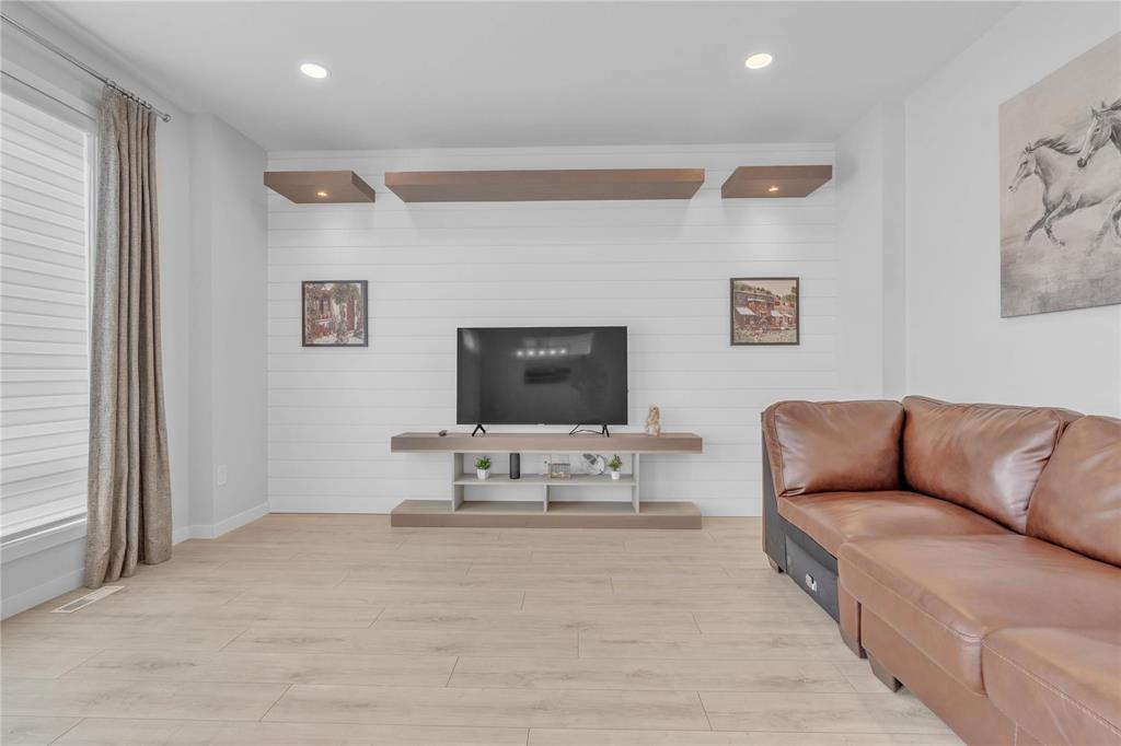 Photo 19 of 166 Big Bluestem Road, Winnipeg MB