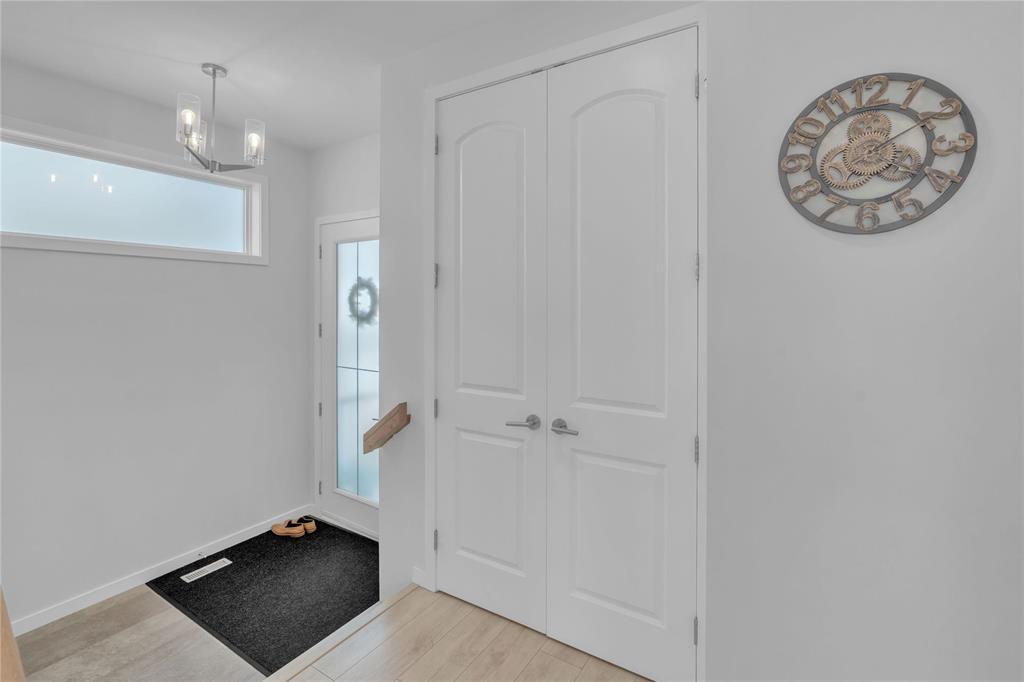 Photo 7 of 166 Big Bluestem Road, Winnipeg MB