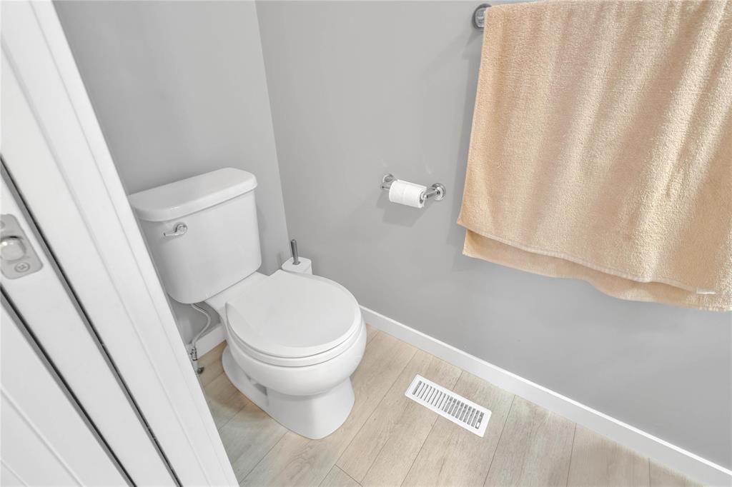 Photo 14 of 166 Big Bluestem Road, Winnipeg MB