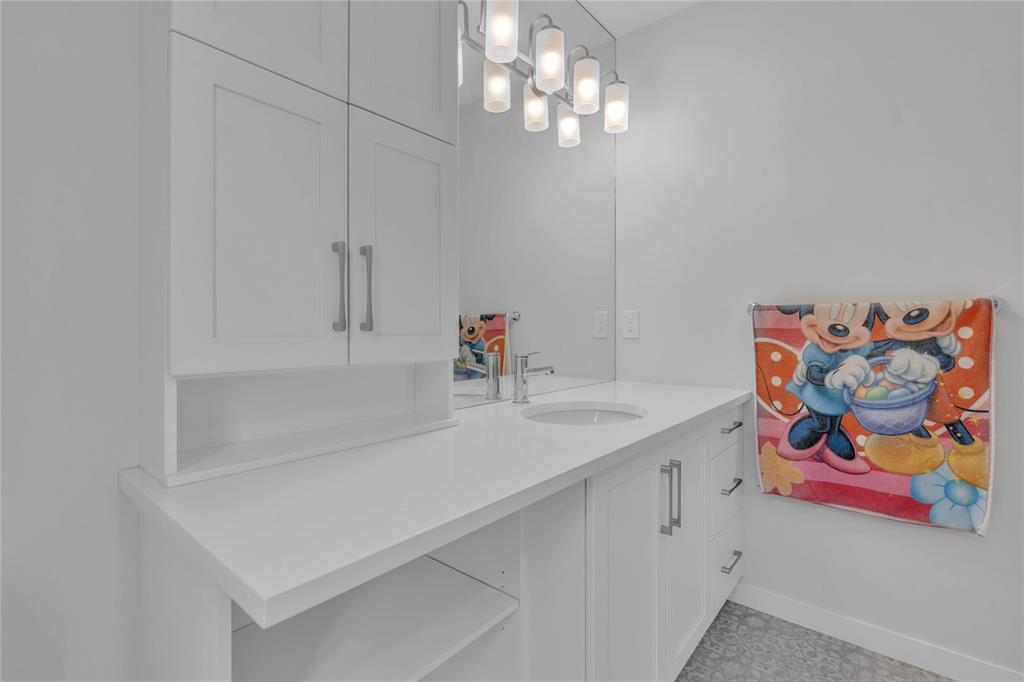 Photo 35 of 166 Big Bluestem Road, Winnipeg MB