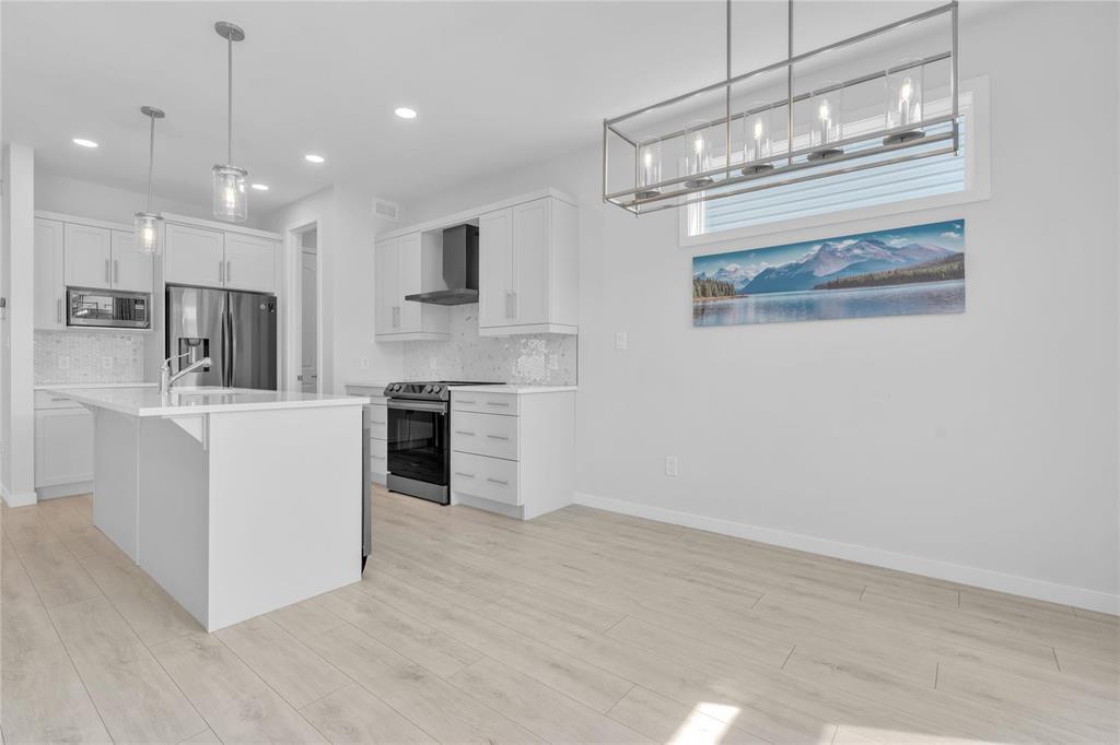 Photo 13 of 166 Big Bluestem Road, Winnipeg MB