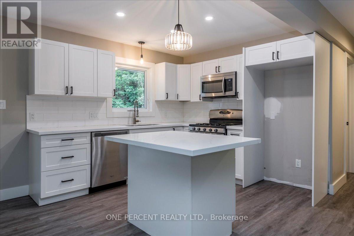 Photo 11 of 682 Stephenson Rd 2 Road E, Huntsville ON