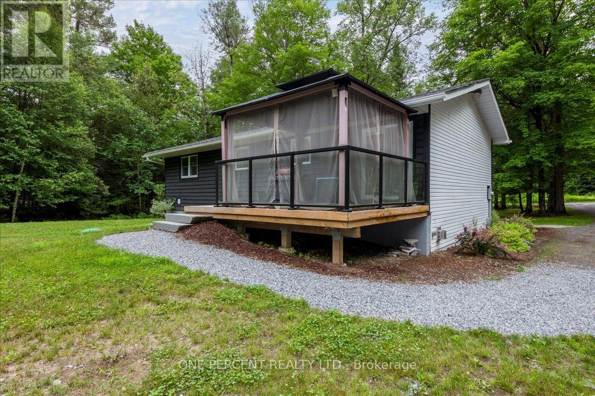 Photo 33 of 682 Stephenson Rd 2 Road E, Huntsville ON