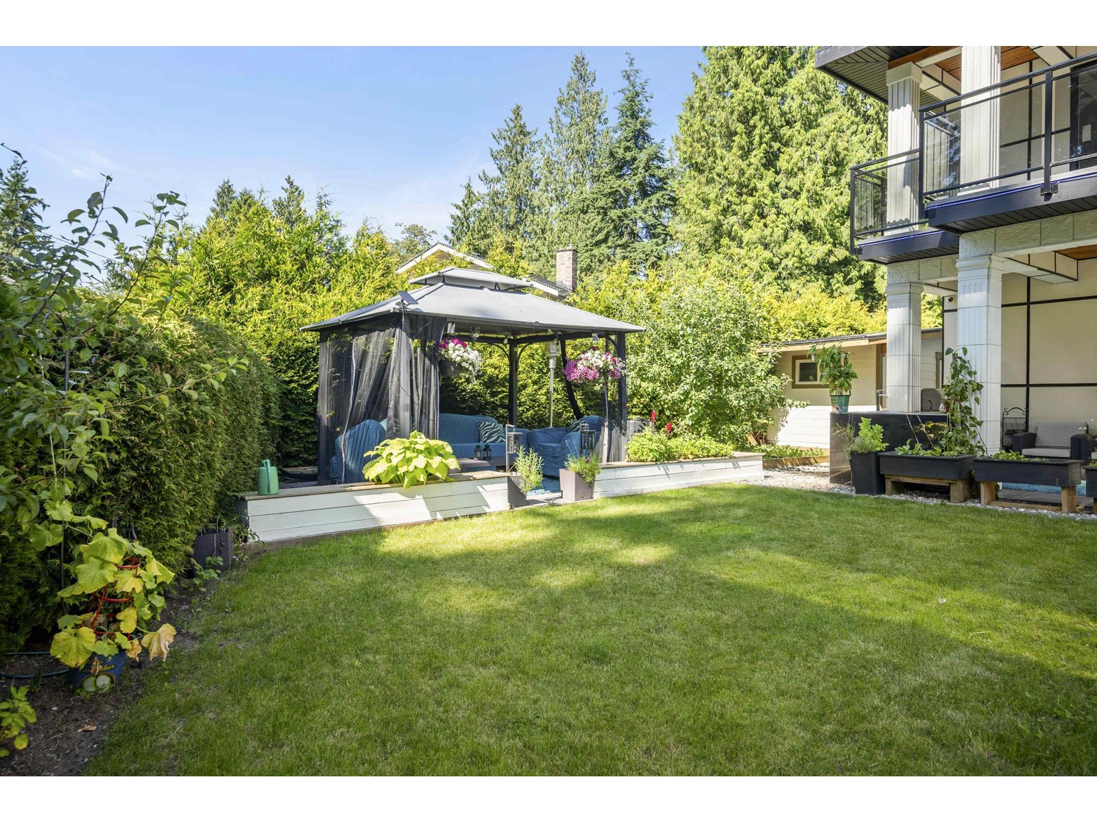 Photo 37 of 19765 38 Avenue, Langley BC