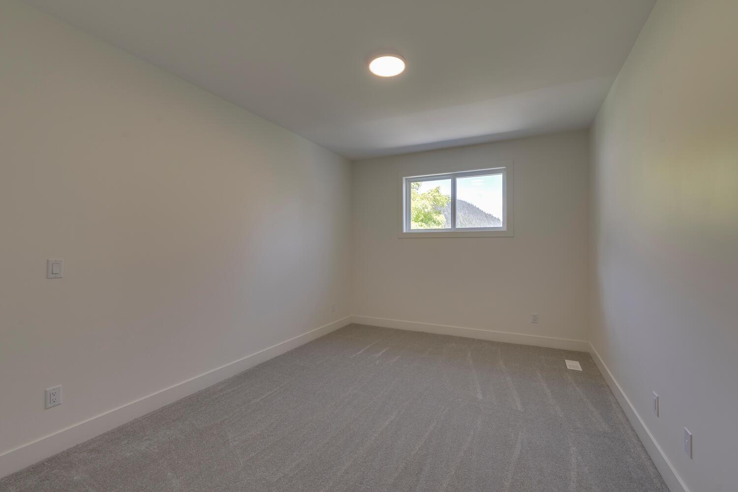 60 14550 MORRIS VALLEY ROAD, Mission