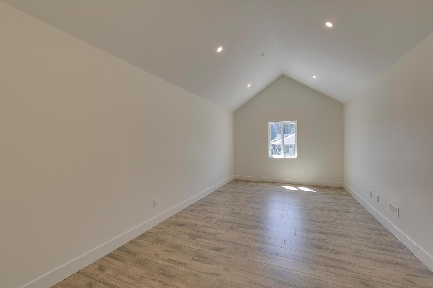 60 14550 MORRIS VALLEY ROAD, Mission