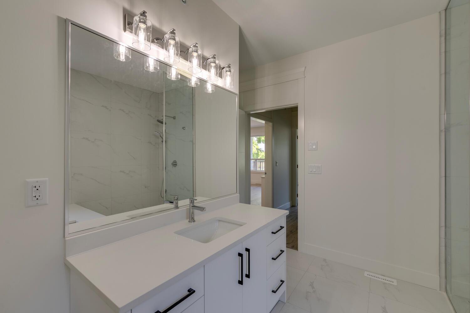 60 14550 MORRIS VALLEY ROAD, Mission