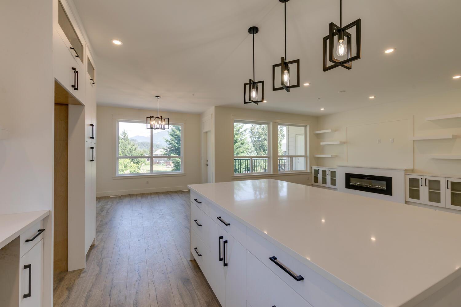 60 14550 MORRIS VALLEY ROAD, Mission