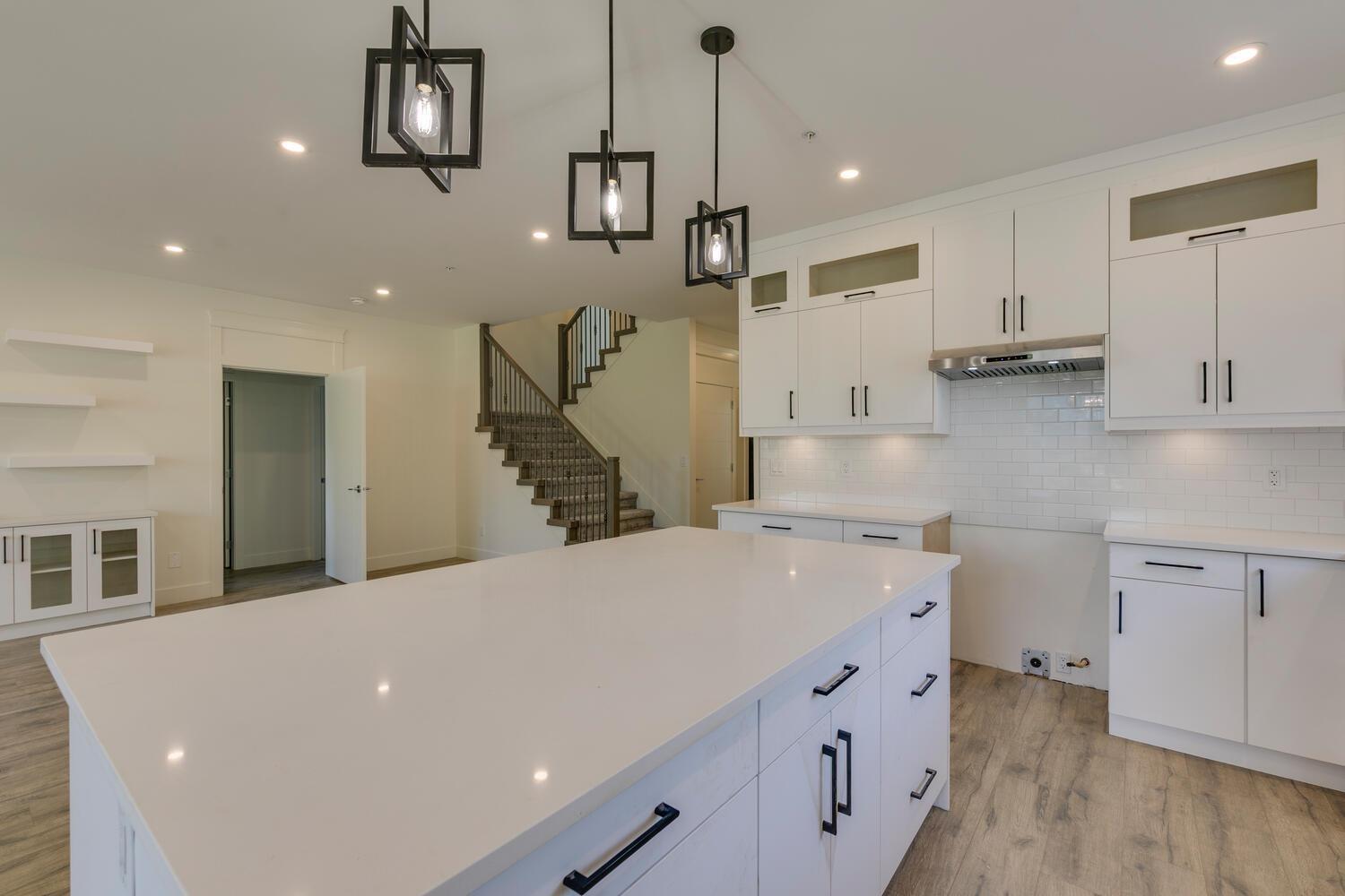 60 14550 MORRIS VALLEY ROAD, Mission