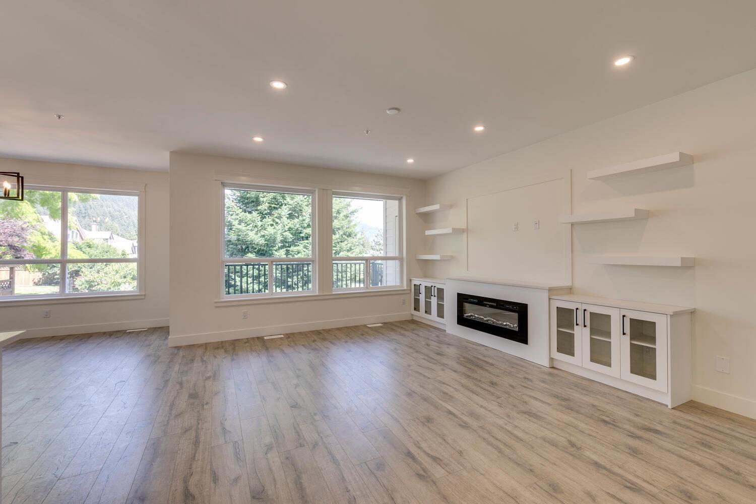 60 14550 MORRIS VALLEY ROAD, Mission