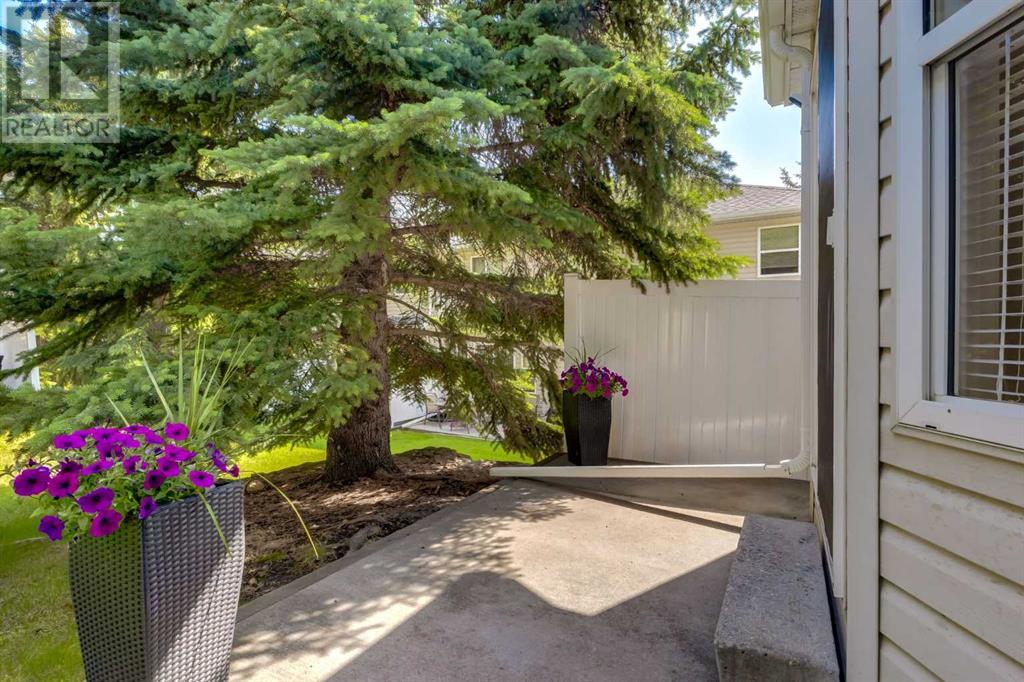 Single Family House for Sale in  Millrise Green SW Millrise Calgary 