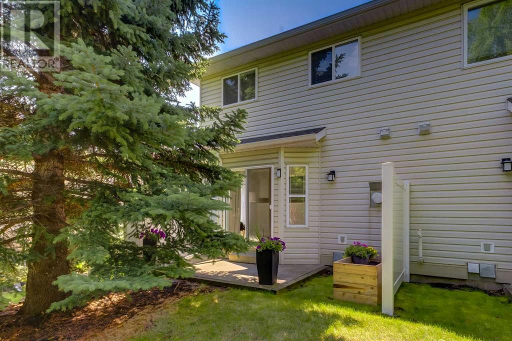 Single Family House for Sale in  Millrise Green SW Millrise Calgary 