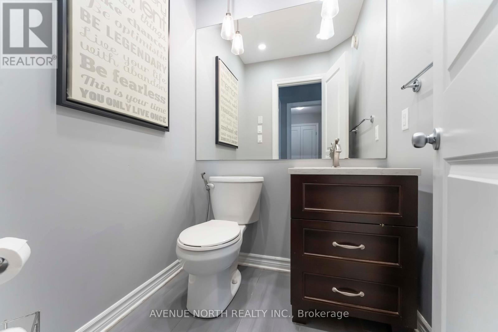 Photo 13 of 714 Bunchberry Way, Ottawa ON