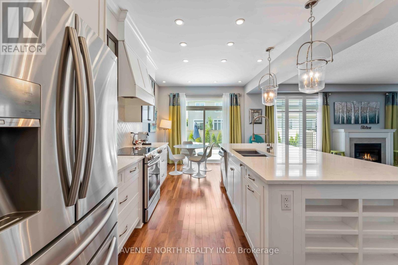 Photo 9 of 714 Bunchberry Way, Ottawa ON