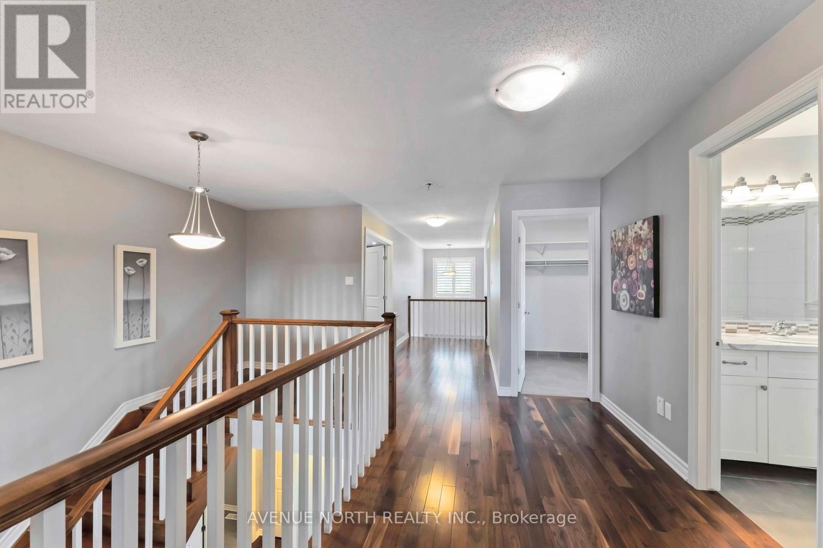 Photo 5 of 714 Bunchberry Way, Ottawa ON