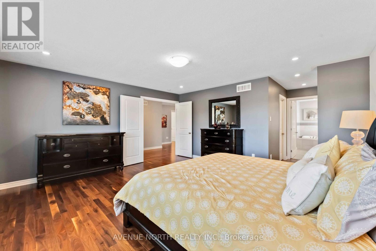 Photo 25 of 714 Bunchberry Way, Ottawa ON