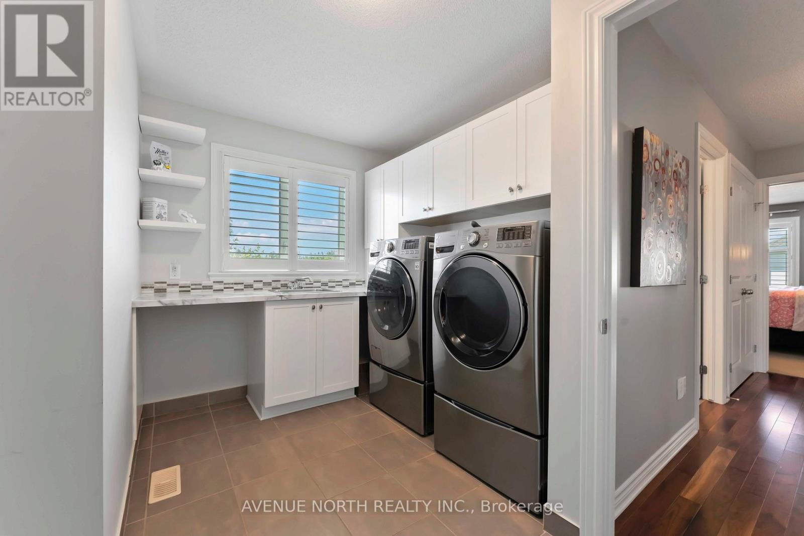 Photo 23 of 714 Bunchberry Way, Ottawa ON