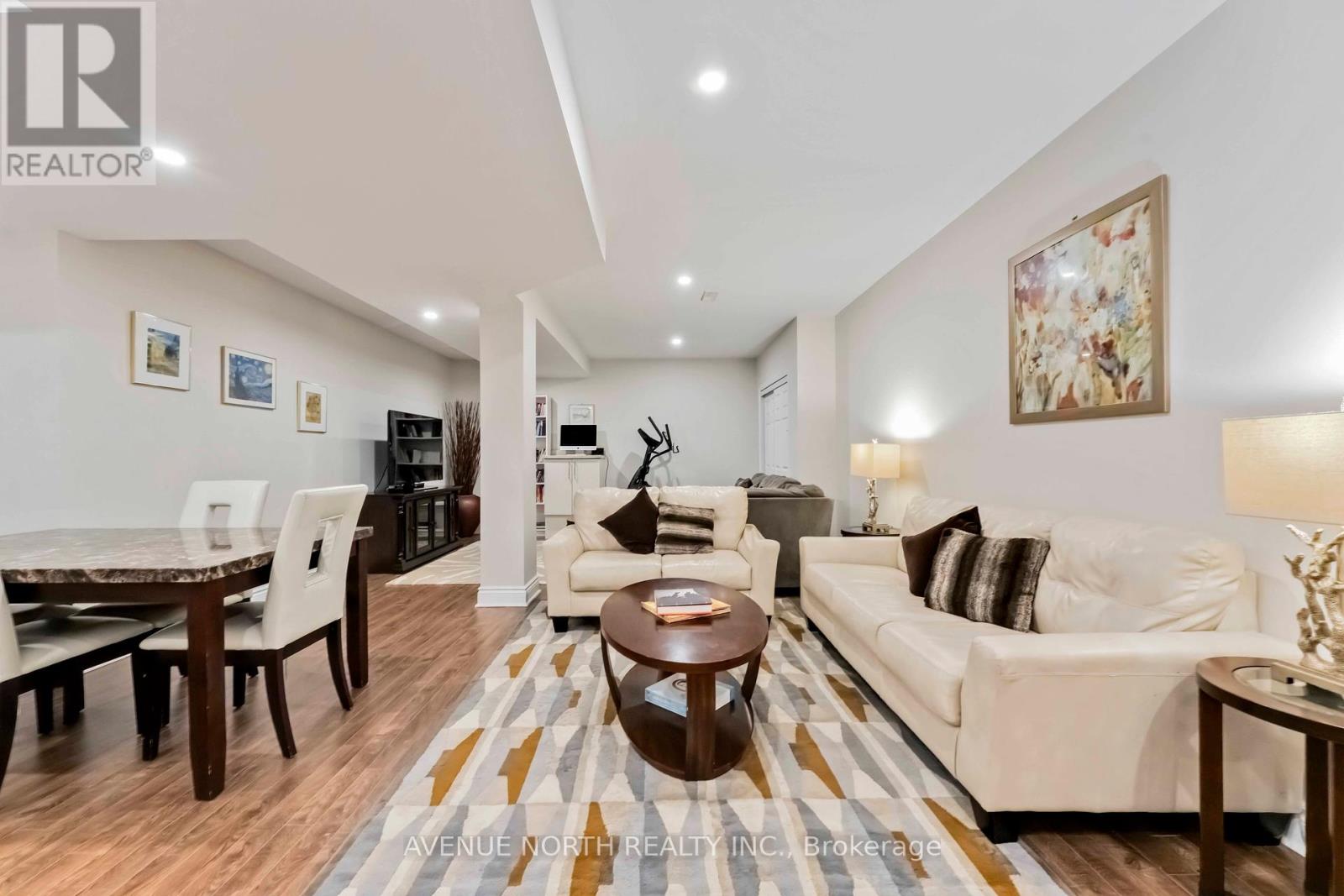 Photo 12 of 714 Bunchberry Way, Ottawa ON