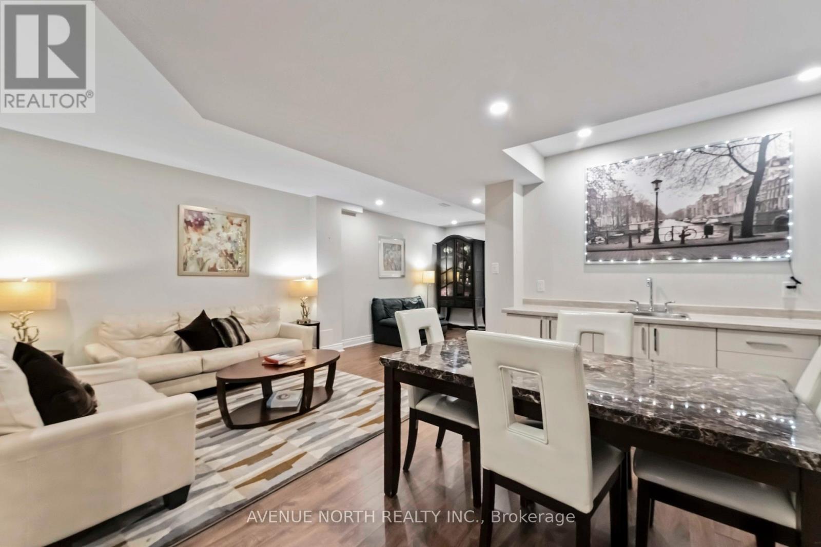Photo 21 of 714 Bunchberry Way, Ottawa ON