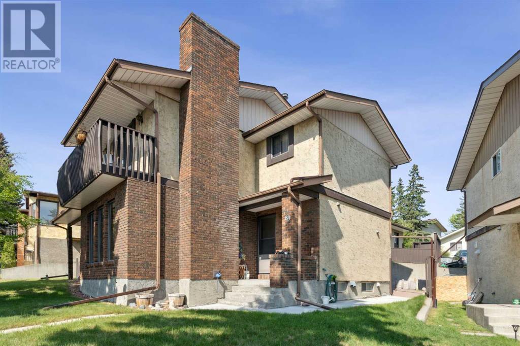 Single Family House for Sale in  Edgehill Drive NW Edgemont Calgary 
